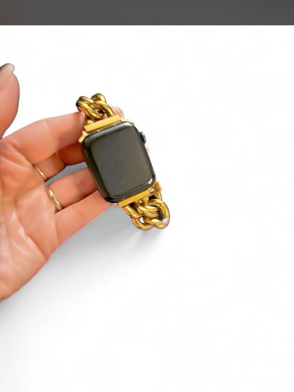Gold Chain Band Smartwatch - Women's Fashion Wearable